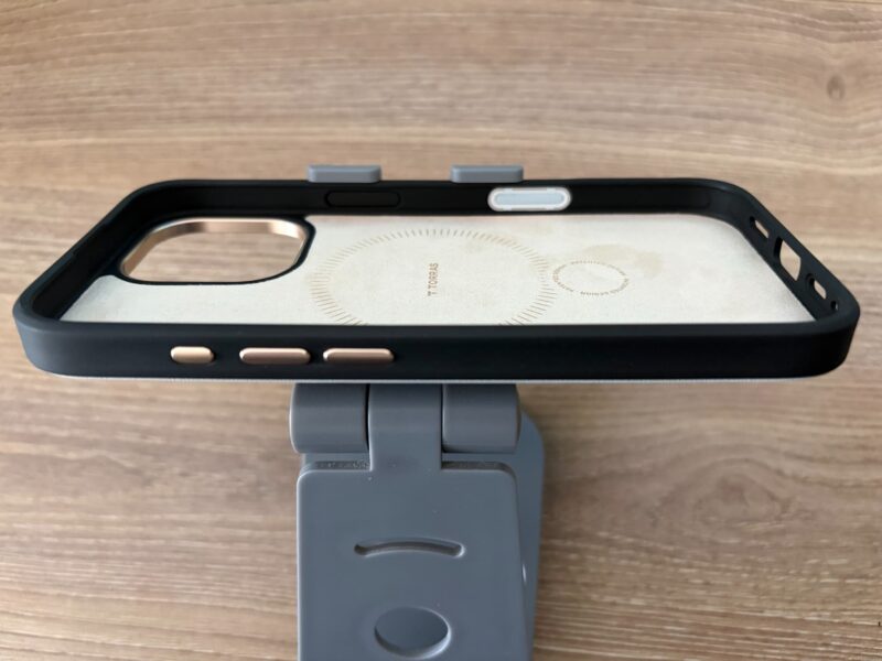 TORRAS iPhone17ケース
Ostand Q3 レザートーンの画像