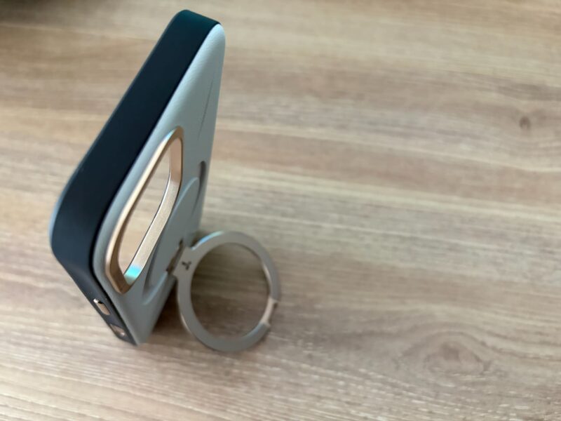 TORRAS iPhone17ケース
Ostand Q3 レザートーンの画像