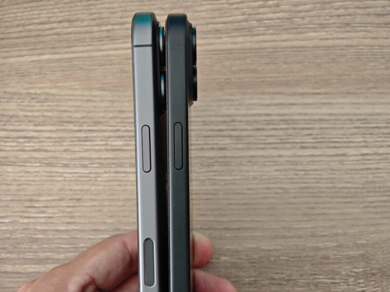 iPhone17とiPhone15のサイドボタン