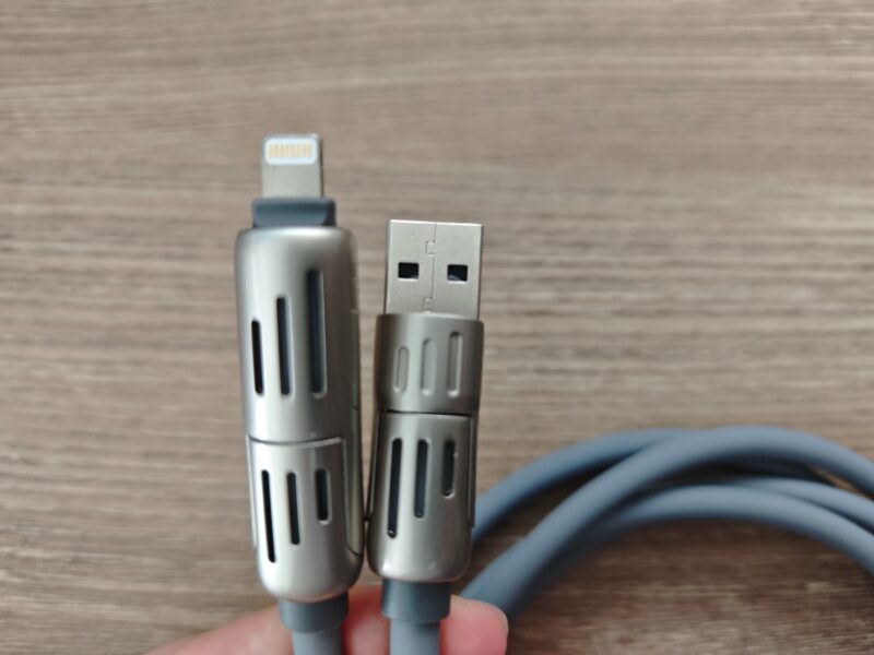 LISEN 4in1充電ケーブル画像