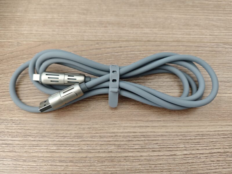 LISEN 4in1充電ケーブル画像