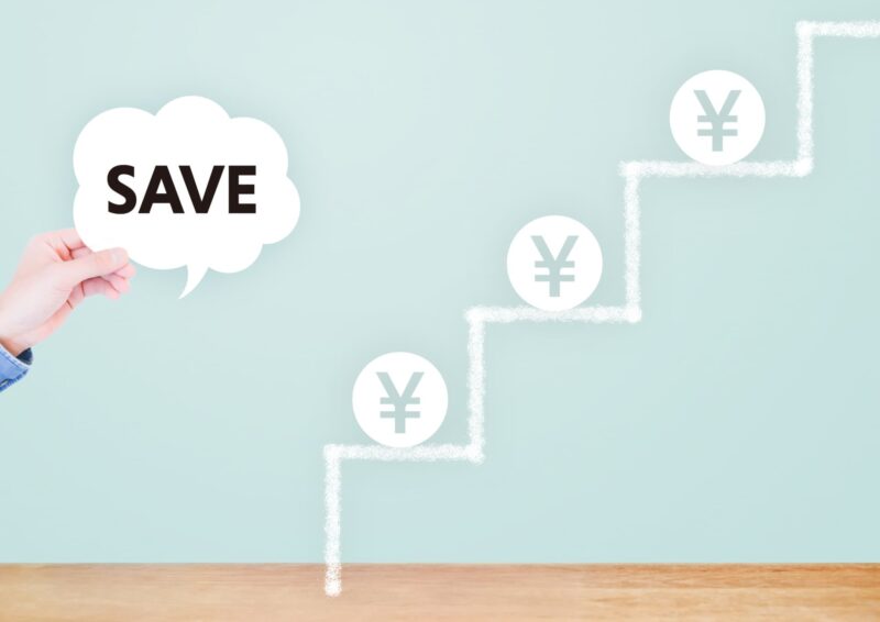 コツコツ貯金するイメージ画像